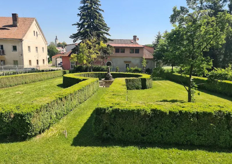 Zámek - Hrochův Týnec, Czech Republic (Czechia)